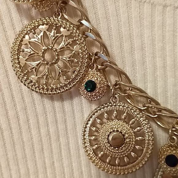 🆕ABSOLUTELY STUNNING GOLD NECKLACE & EARRINGS🆕 - Picture 6 of 9